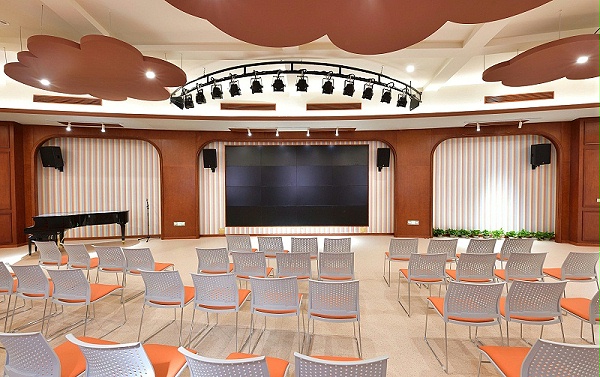 LED顯示屏遠(yuǎn)程控制系統(tǒng)的設(shè)計(jì)