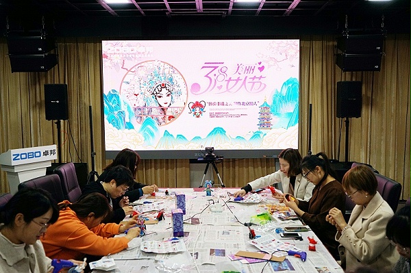 公共空間LED屏幕交互技術的發(fā)展趨勢