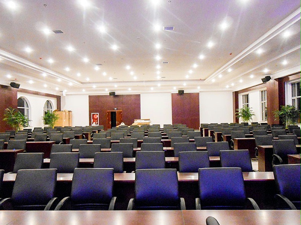 音響設(shè)備在舞臺(tái)效果中的應(yīng)用 音響設(shè)備在舞臺(tái)效果中的應(yīng)用