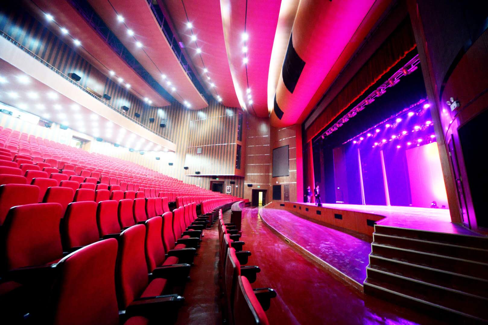 舞臺音響的功能和調(diào)試方法