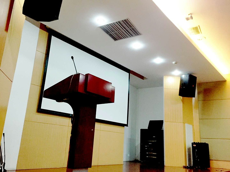 舞臺(tái)音響擴(kuò)聲中調(diào)音臺(tái)和功放的使用