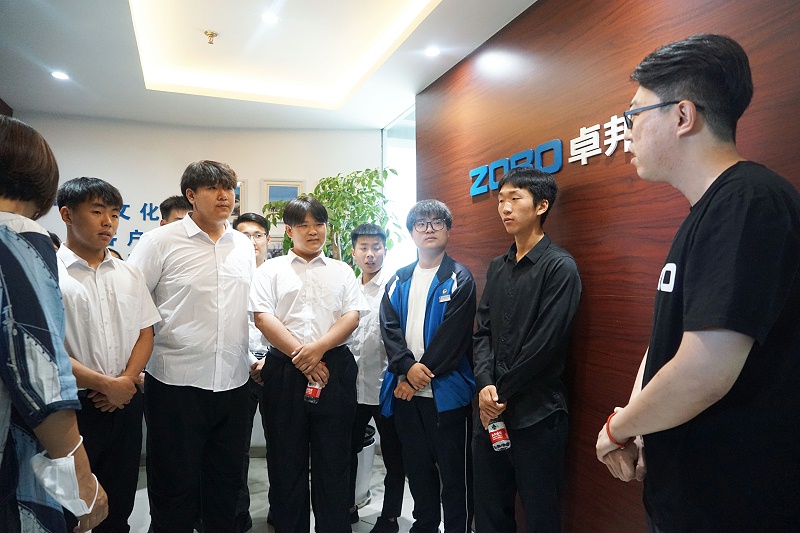 校企合作 走進職場 協(xié)同育人丨歡迎北京市經(jīng)貿(mào)高級技術學校師生來ZOBO卓邦參觀學習