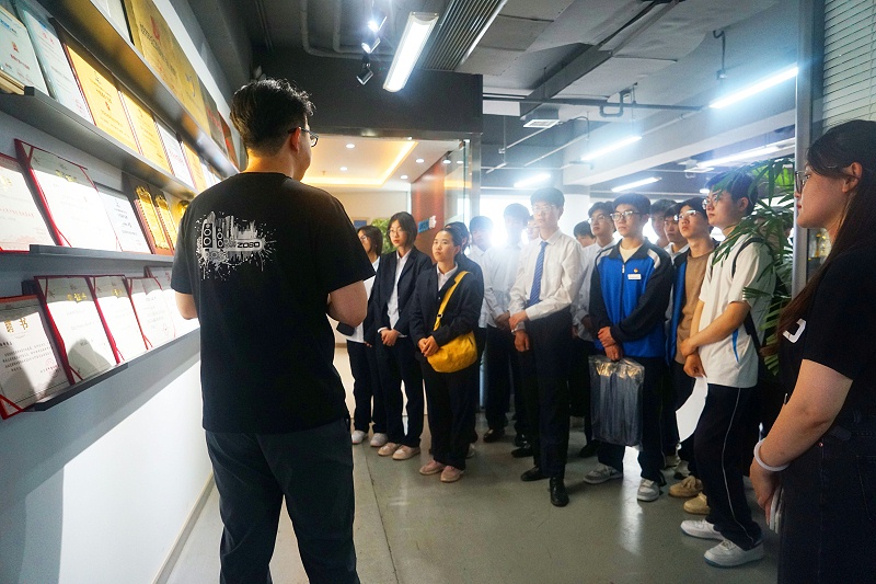 6校企合作 走進職場 協(xié)同育人丨歡迎北京市經(jīng)貿(mào)高級技術學校師生來ZOBO卓邦參觀學習