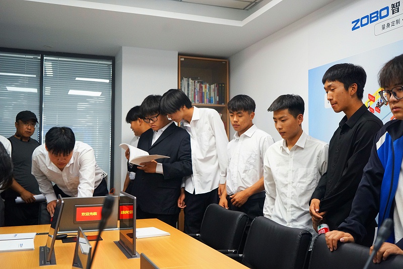 13校企合作 走進職場 協(xié)同育人丨歡迎北京市經(jīng)貿(mào)高級技術學校師生來ZOBO卓邦參觀學習