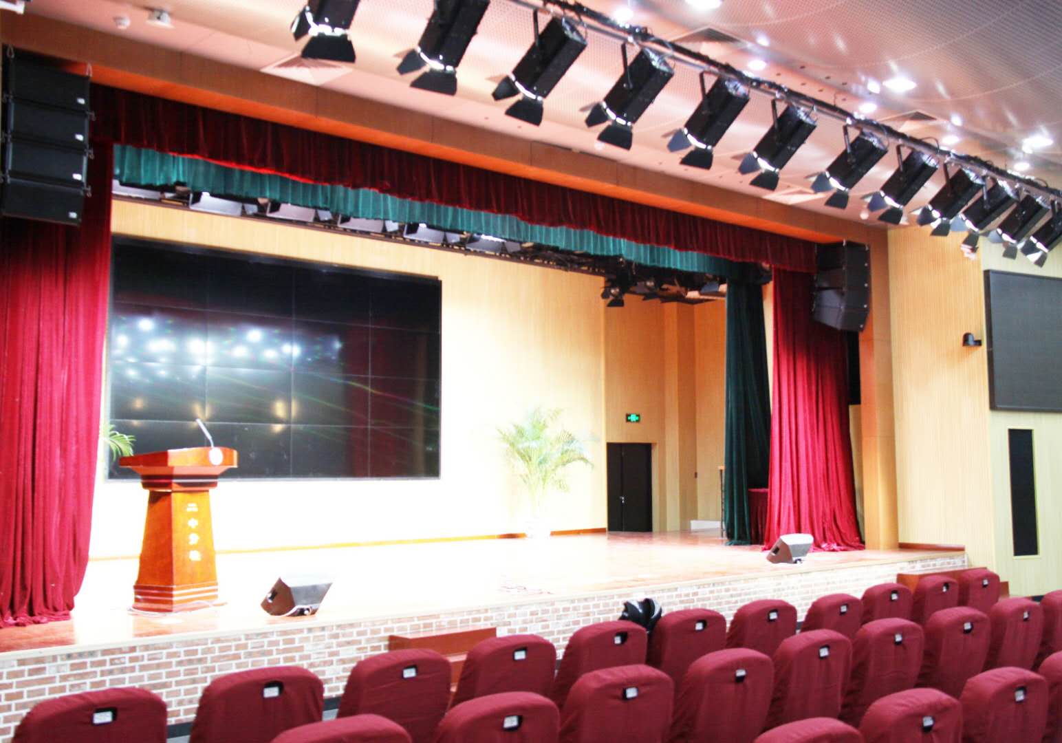 現(xiàn)場音響擴聲系統(tǒng)與實況錄音音響處理技巧